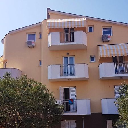 Apartmani Lili Sukosan Luaran gambar