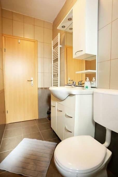 Apartmani Lili Sukosan Luaran gambar