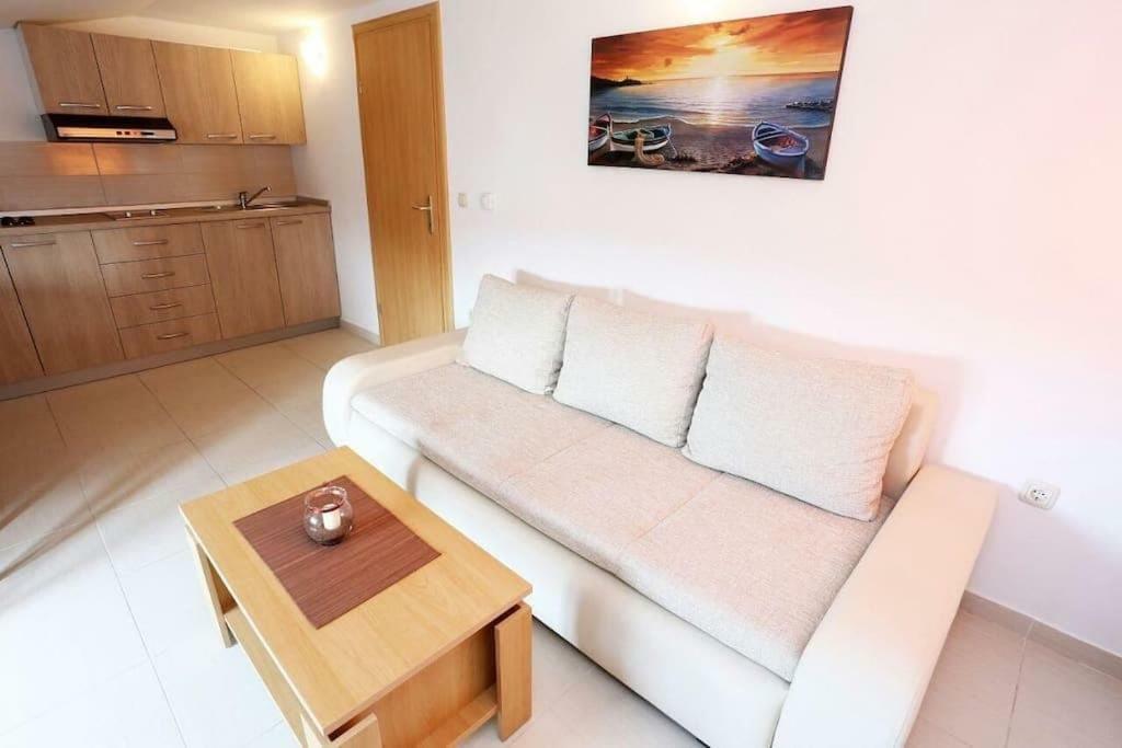 Apartmani Lili Sukosan Luaran gambar