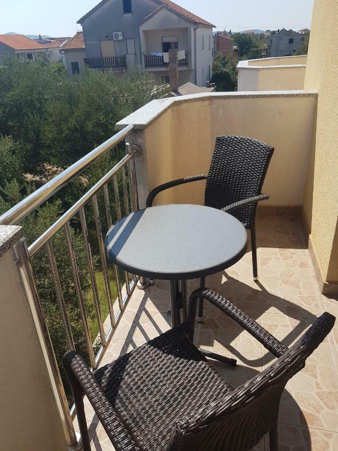 Apartmani Lili Sukosan Luaran gambar