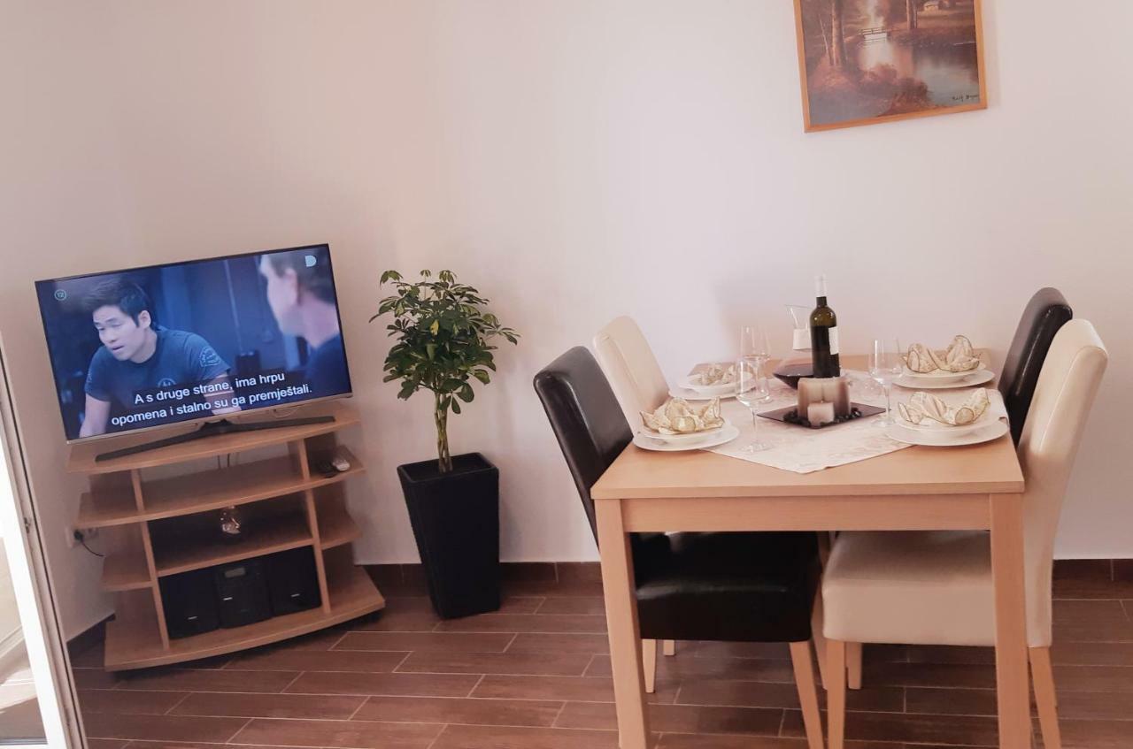 Apartmani Lili Sukosan Luaran gambar