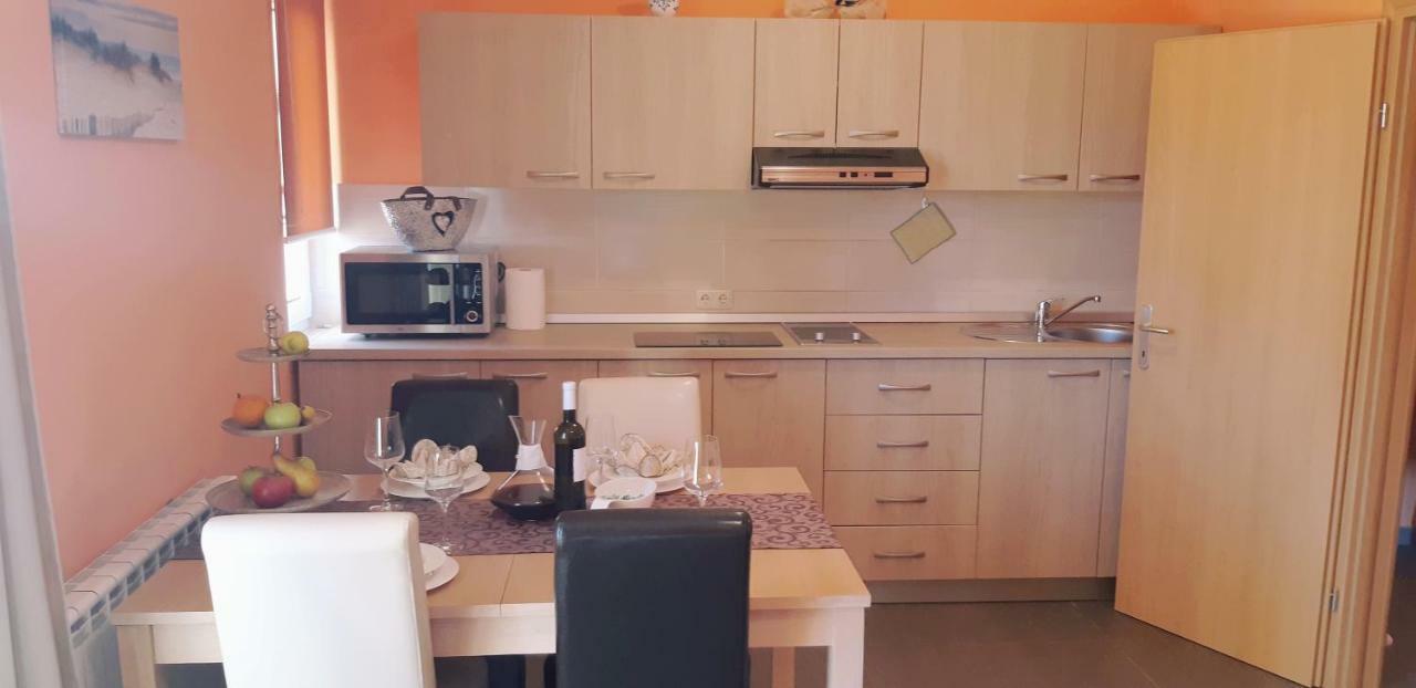 Apartmani Lili Sukosan Luaran gambar