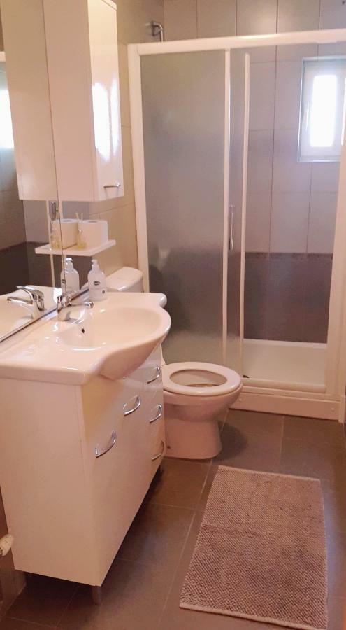 Apartmani Lili Sukosan Luaran gambar