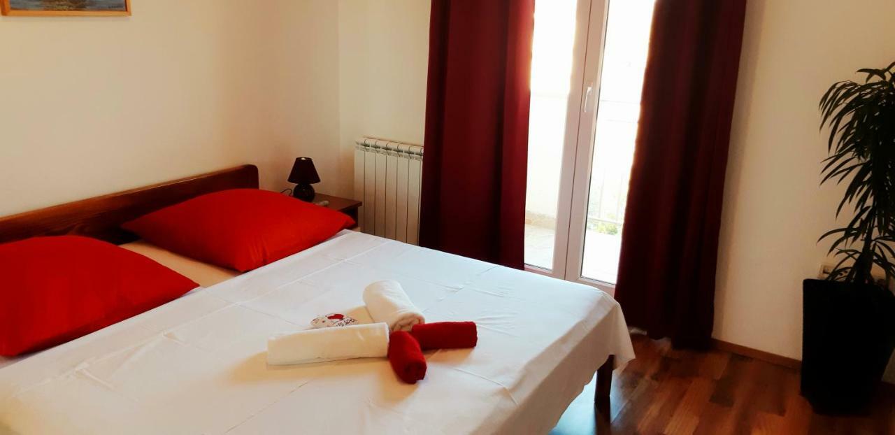 Apartmani Lili Sukosan Luaran gambar