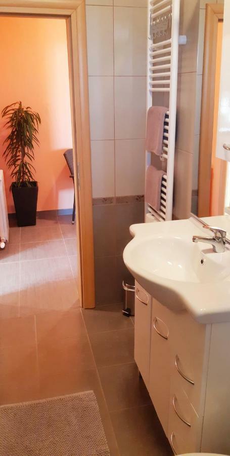 Apartmani Lili Sukosan Luaran gambar