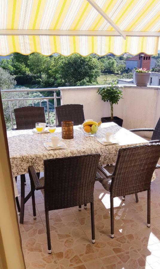 Apartmani Lili Sukosan Luaran gambar