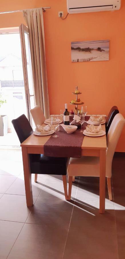 Apartmani Lili Sukosan Luaran gambar