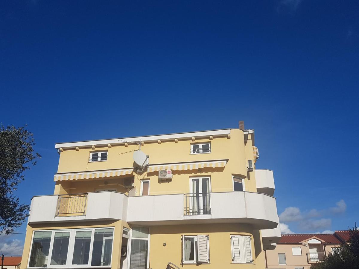 Apartmani Lili Sukosan Luaran gambar