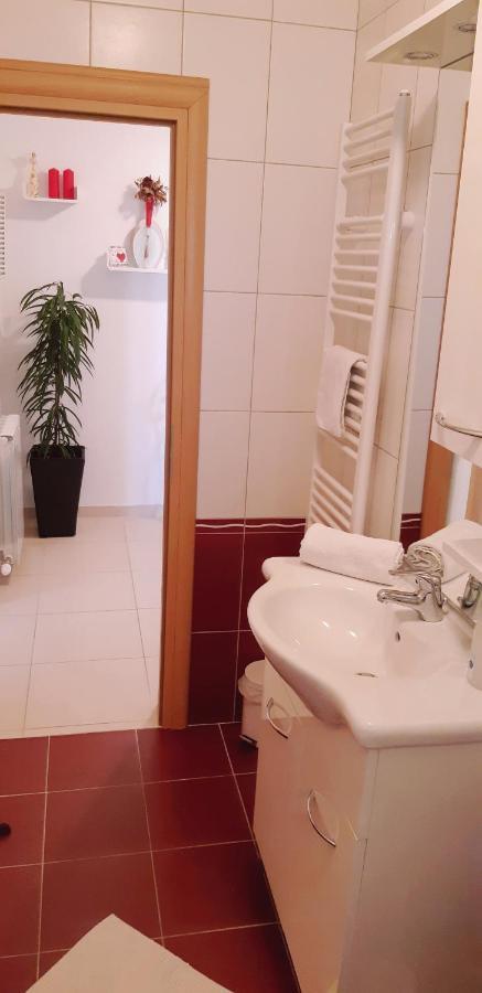 Apartmani Lili Sukosan Luaran gambar