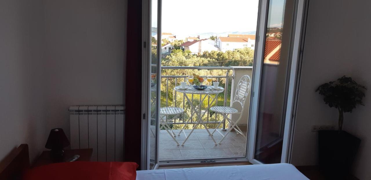 Apartmani Lili Sukosan Luaran gambar
